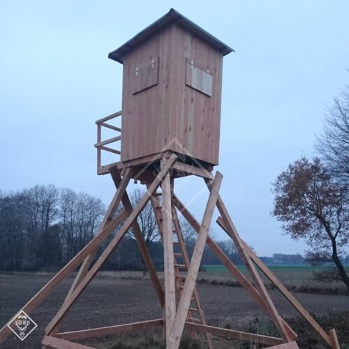 Geschlossene Jagdkanzel Waidwerk mit individuellem Hochsitz – Bild 6